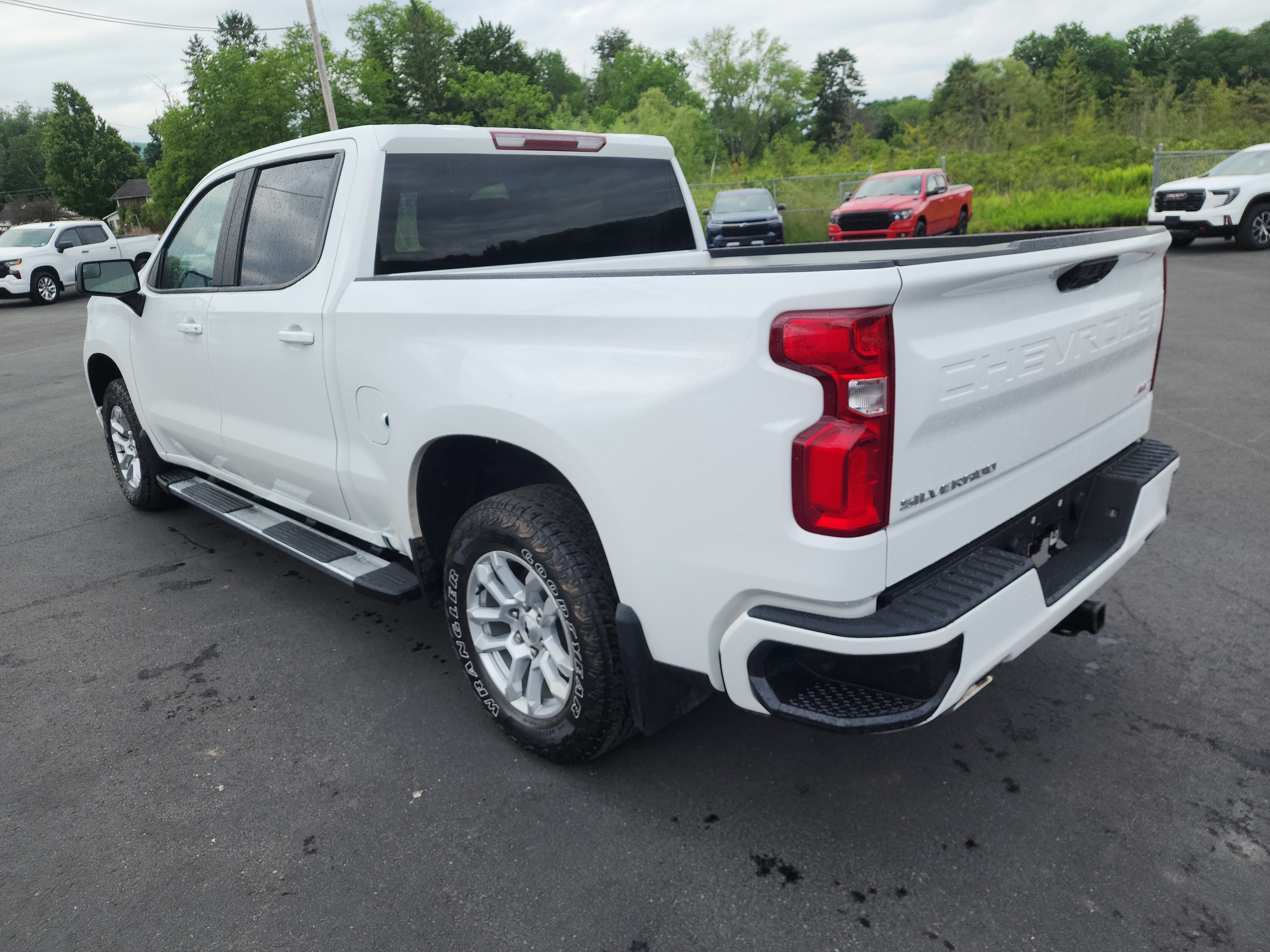 Certified 2024 Chevrolet Silverado 1500 RST w/ Z71 Off-Road Package AWD/4WD image 6