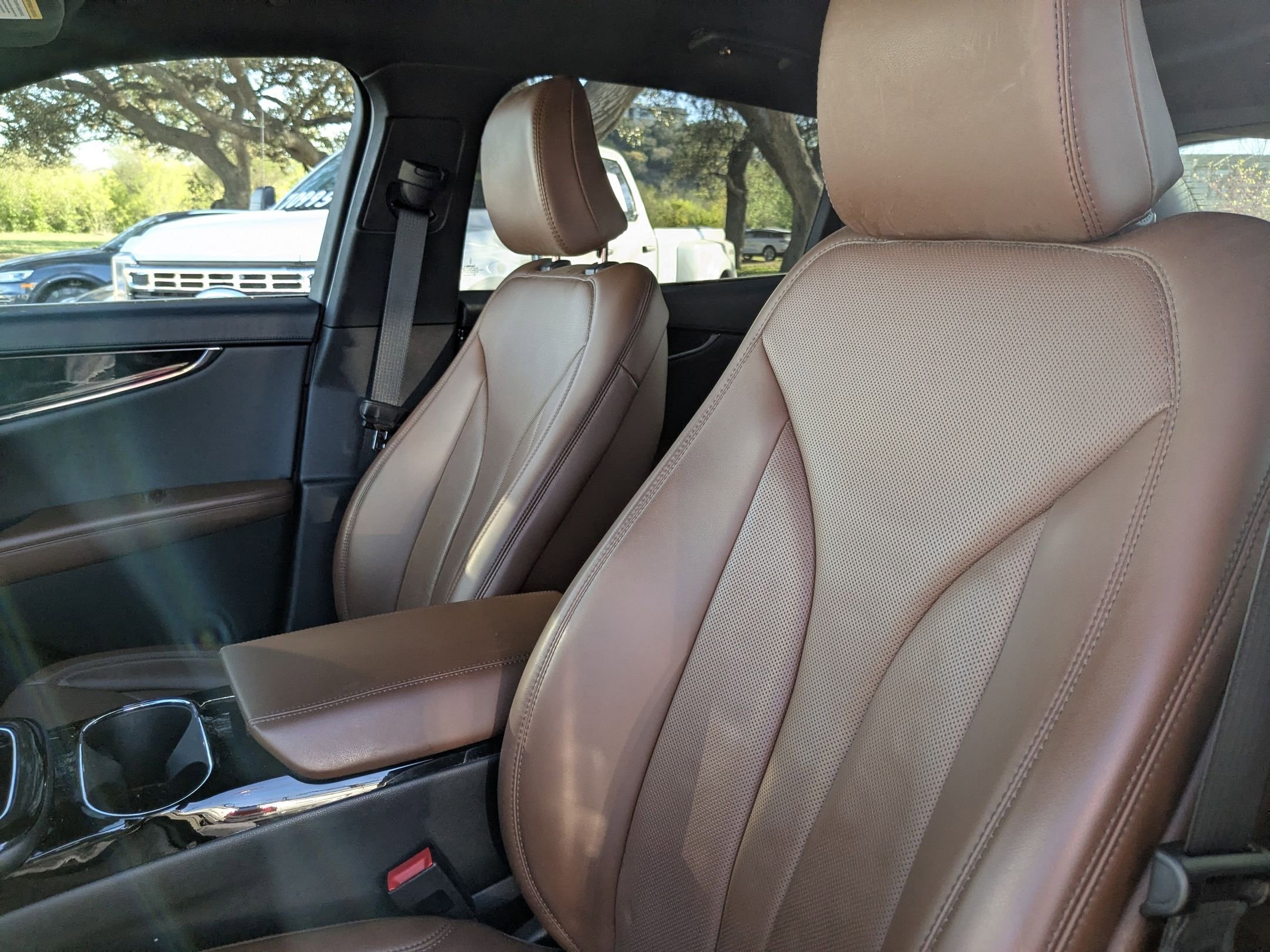 Used 2023 Lincoln Nautilus Reserve w/ Luxury Package image 11