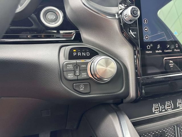 New 2026 RAM 1500 Laramie AWD/4WD image 16