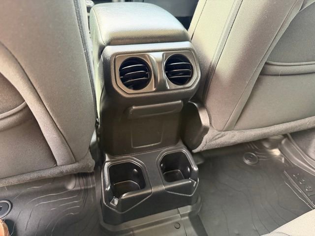 Used 2022 Jeep Gladiator Sport AWD/4WD image 16