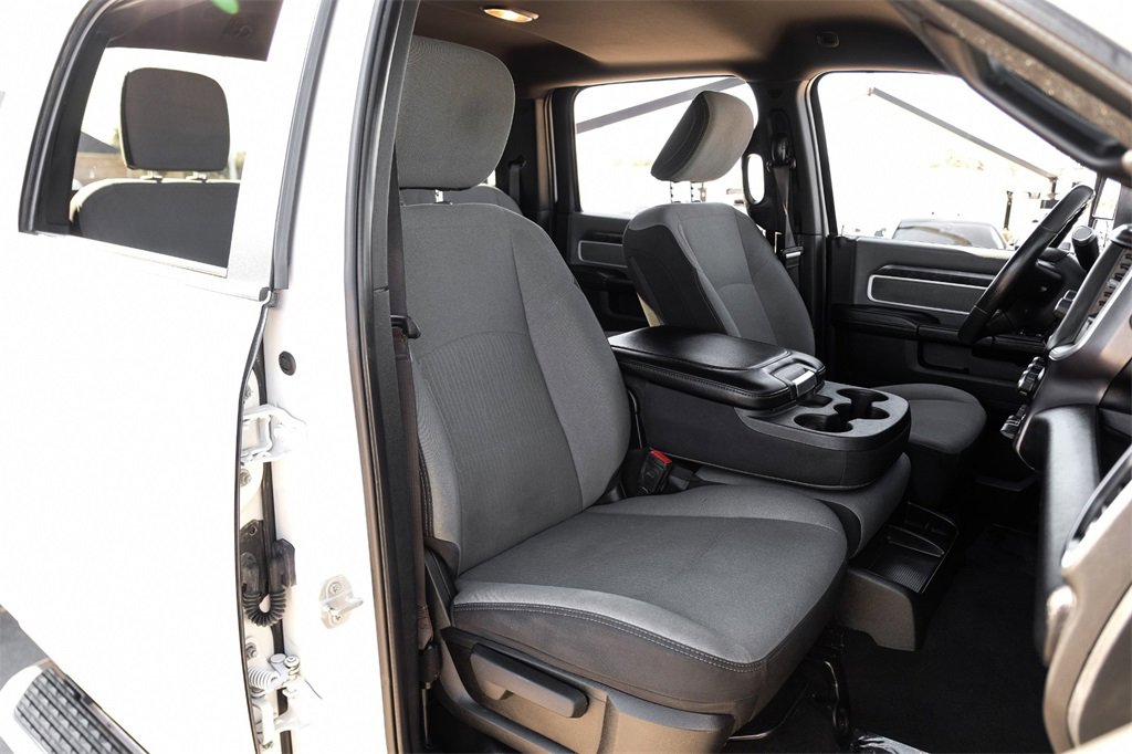 Used 2021 RAM 2500 Big Horn image 32