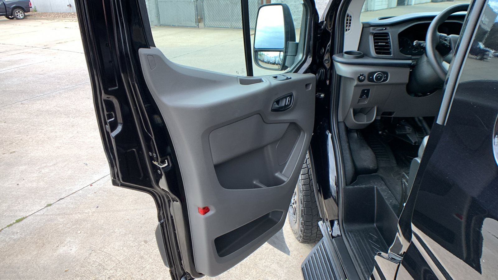 Used 2023 Ford Transit 150 Low Roof AWD w/ Exterior Upgrade Package image 11