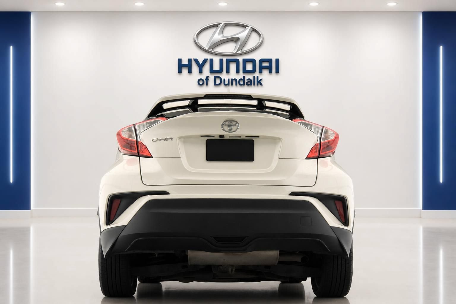 Used 2020 Toyota C-HR LE FWD image 4