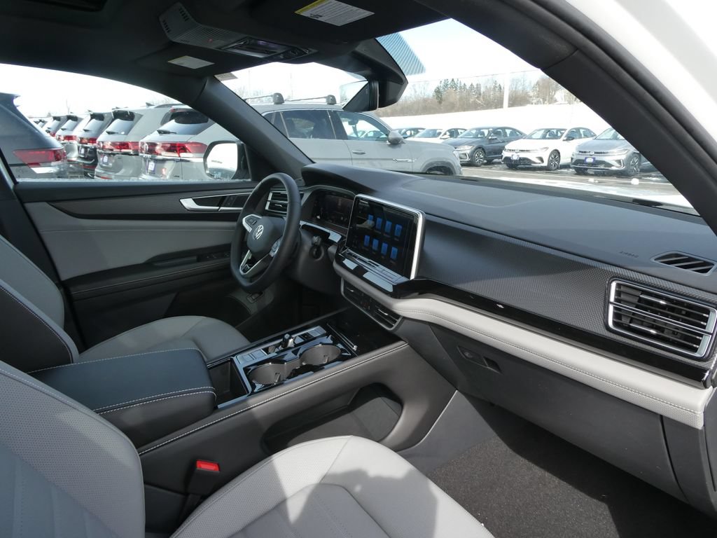 New 2026 Volkswagen Atlas Cross Sport SEL R-Line AWD/4WD image 15
