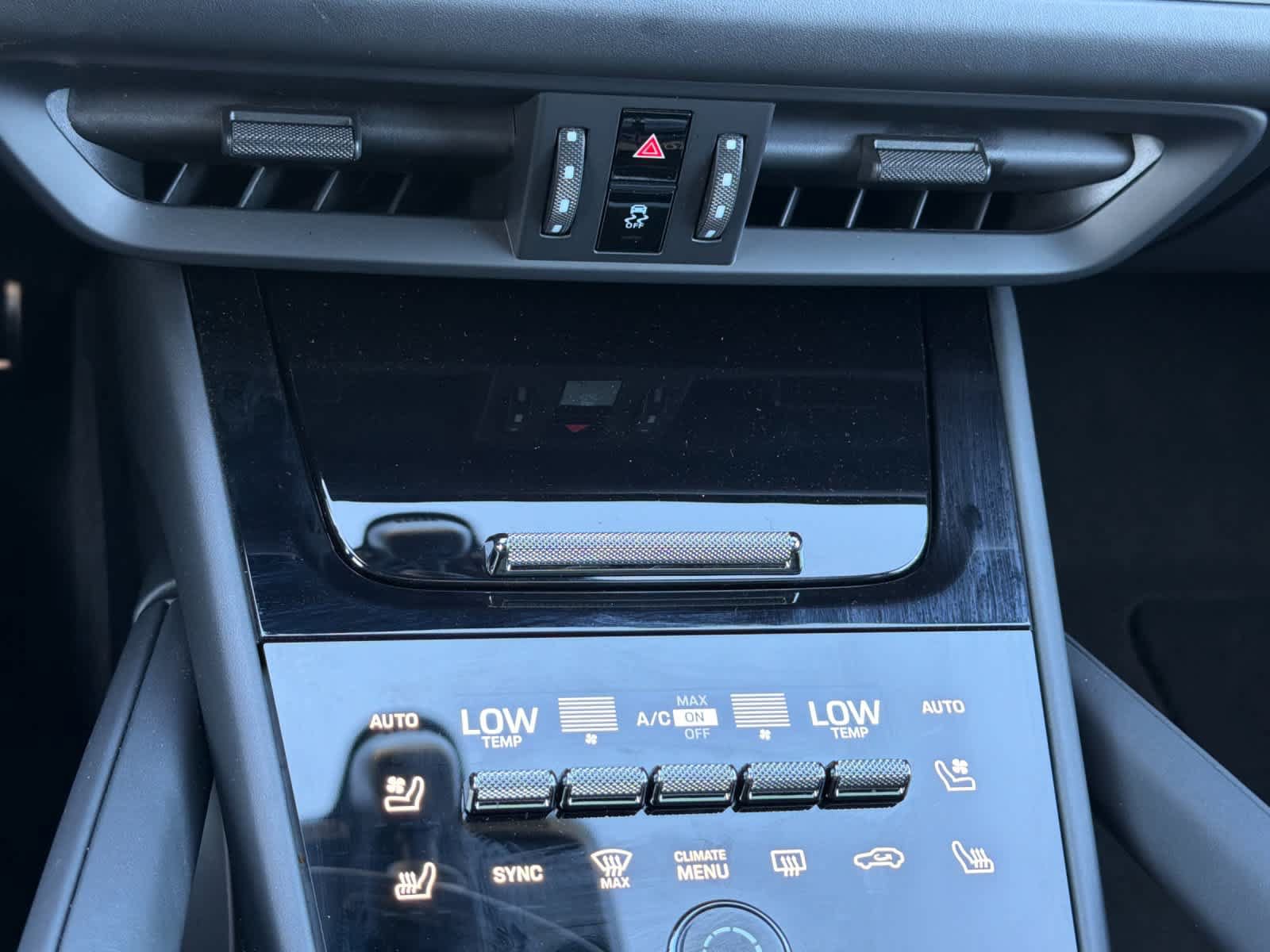 Certified 2026 Porsche Cayenne GTS AWD/4WD image 24