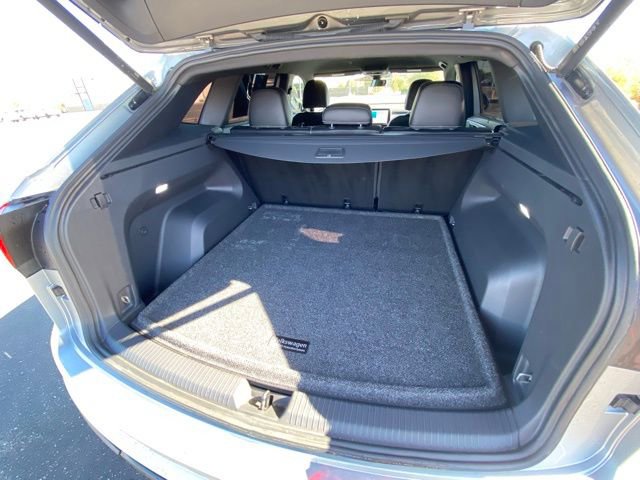 Used 2024 Volkswagen Atlas Cross Sport SE image 18