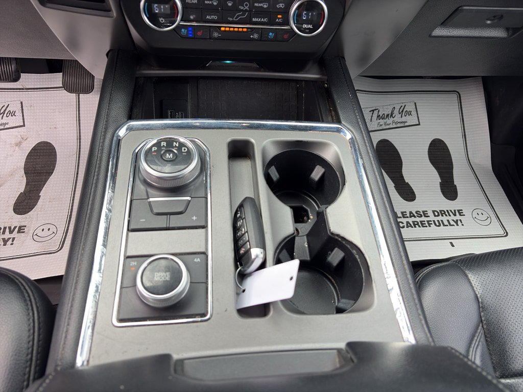 Used 2020 Ford Expedition Max XLT w/ Equipment Group 202A AWD/4WD image 14