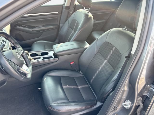 Used 2025 Nissan Altima 2.5 SR FWD image 11