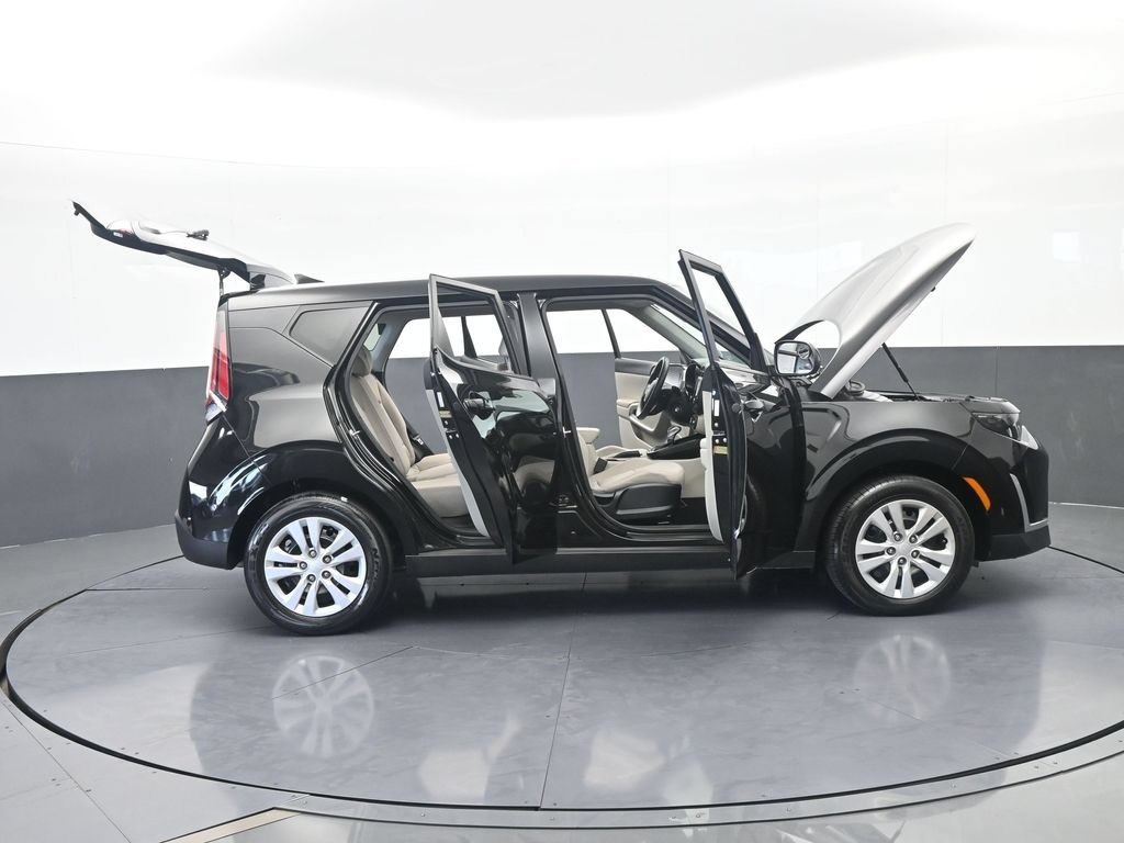 Used 2023 Kia Soul LX FWD image 60