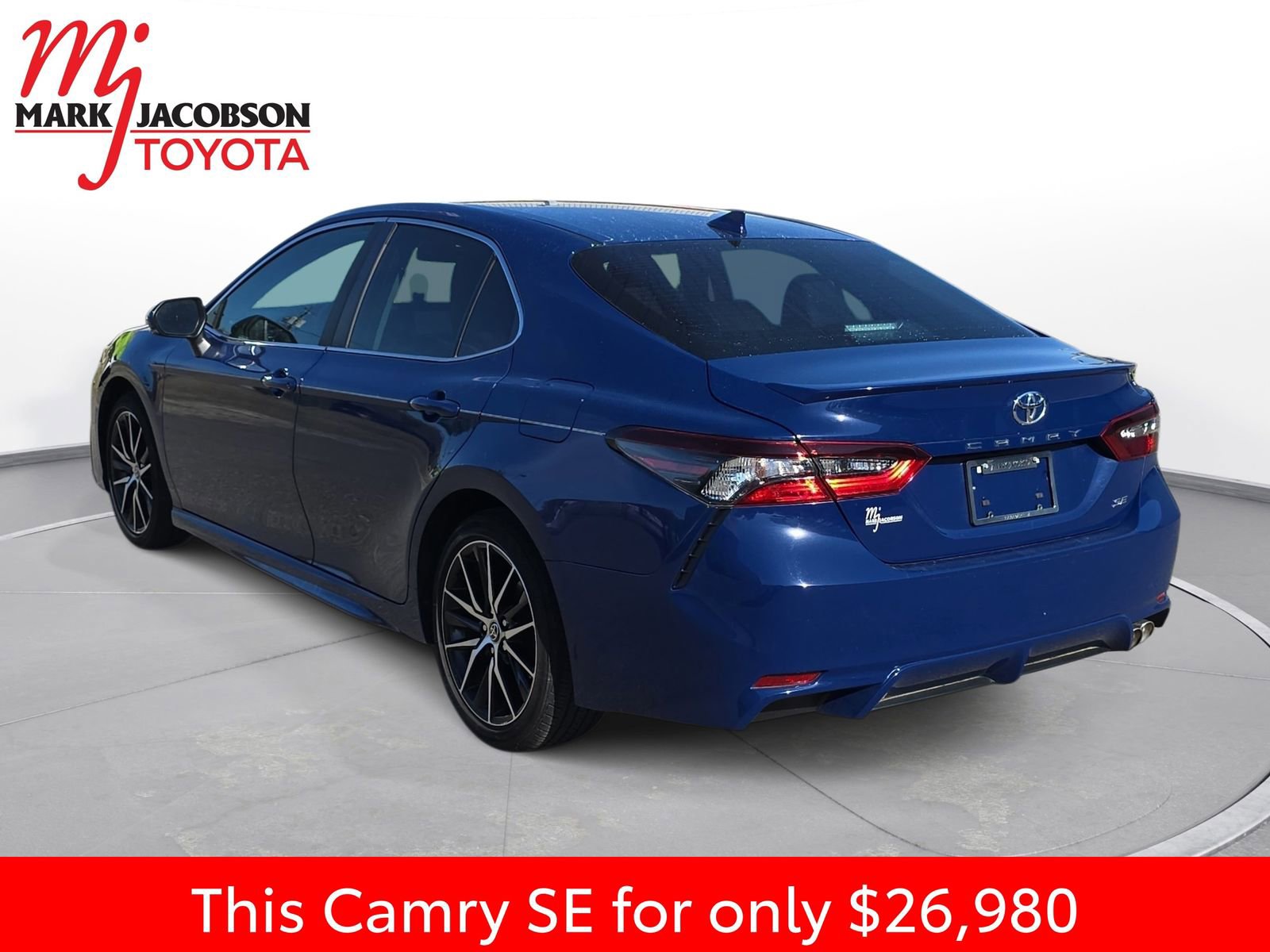 Used 2023 Toyota Camry SE image 13