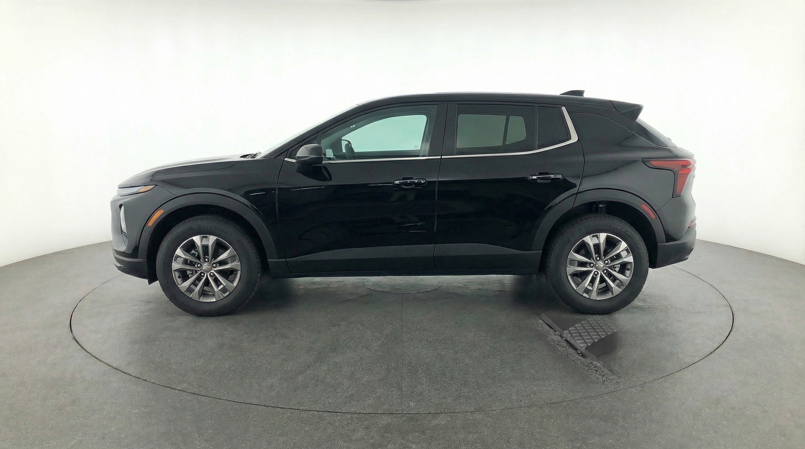 Used 2025 Chevrolet Equinox LT FWD image 5