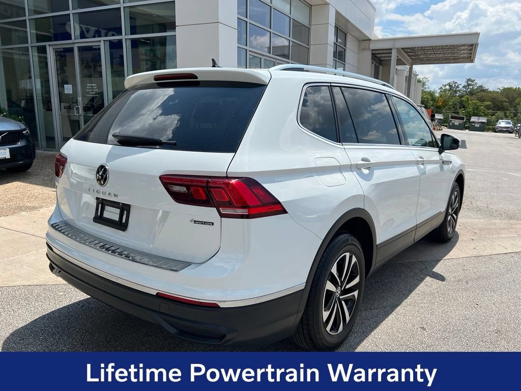 Used 2024 Volkswagen Tiguan SE w/ Panoramic Sunroof Package AWD/4WD image 7