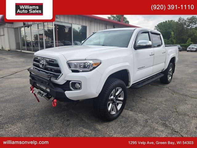 Used 2017 Toyota Tacoma Limited w/ Tow Package AWD/4WD image 8