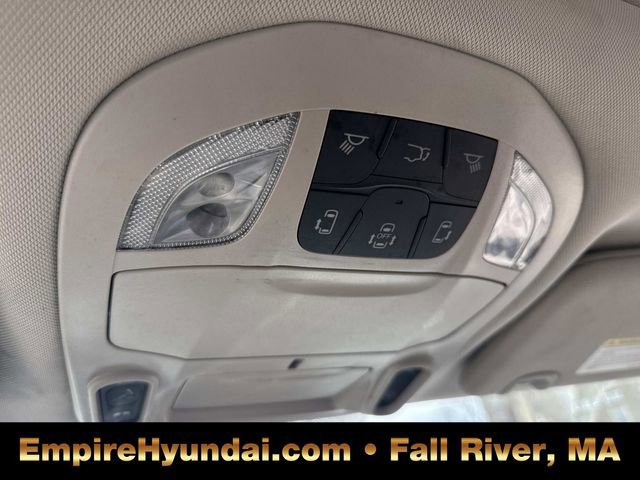 Used 2023 Chrysler Pacifica Limited image 26