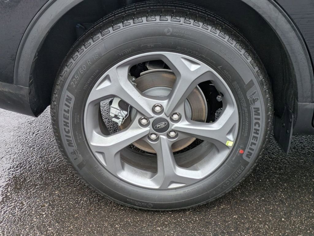 New 2026 Ford Escape ST-Line w/ Cold Weather Package image 15