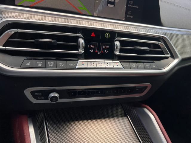 Used 2022 BMW X6 xDrive40i w/ M Sport Package AWD/4WD image 27