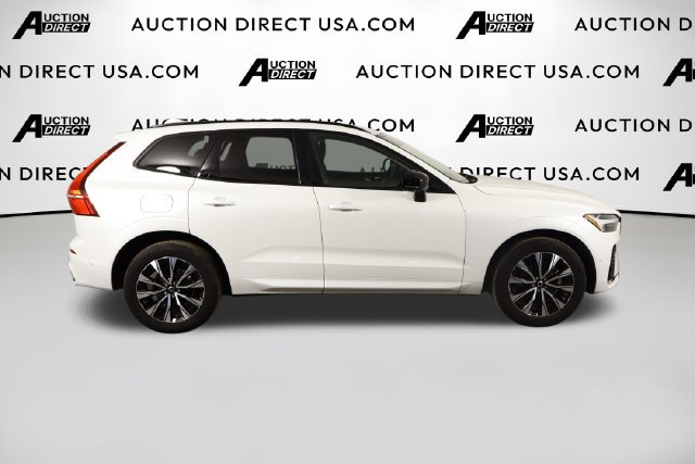 Used 2024 Volvo XC60 B5 Plus AWD/4WD image 43
