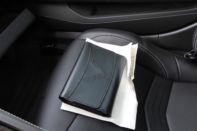 Used 2023 Chevrolet Corvette Stingray Preferred Cpe w/ Z51 Performance Package RWD image 28