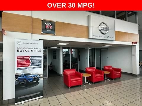 New 2025 Nissan Versa SR w/ Trunk Package FWD image 33