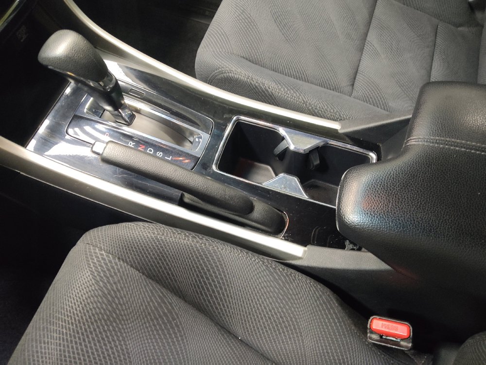 Used 2016 Honda Accord EX image 26