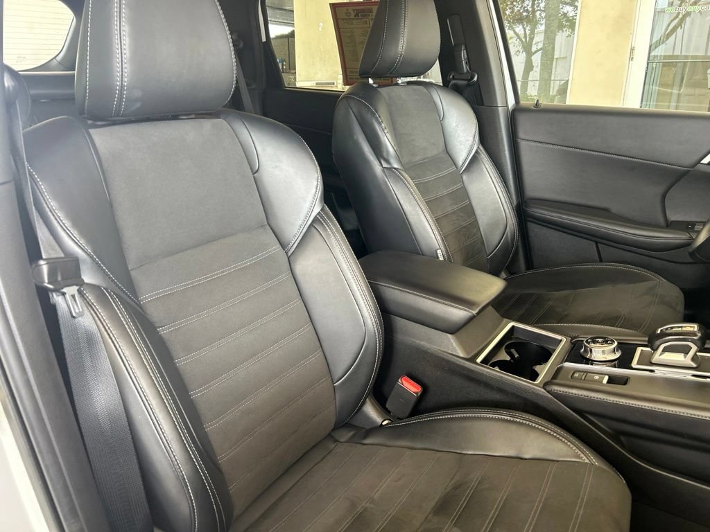 Used 2024 Mitsubishi Outlander SE AWD/4WD image 23