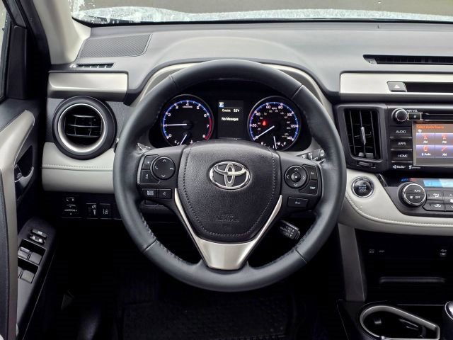Used 2018 Toyota RAV4 XLE image 12