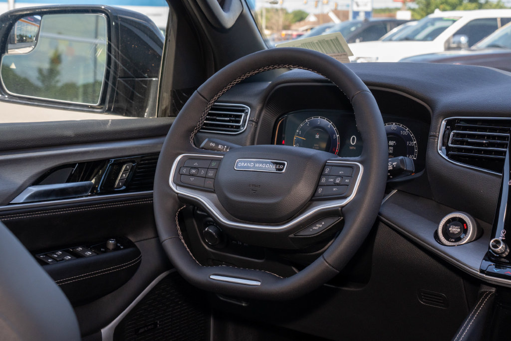 New 2026 Jeep Grand Wagoneer 4WD w/ Premium Group I image 23