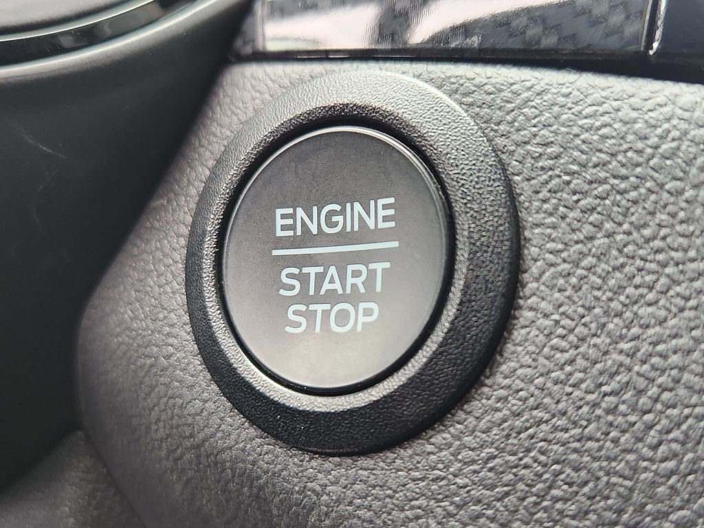 Used 2025 Ford Escape ST-Line Select AWD/4WD image 12