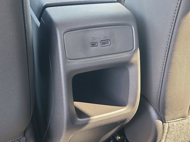 New 2026 Chevrolet Trax LT w/ Midnight Edition FWD image 9