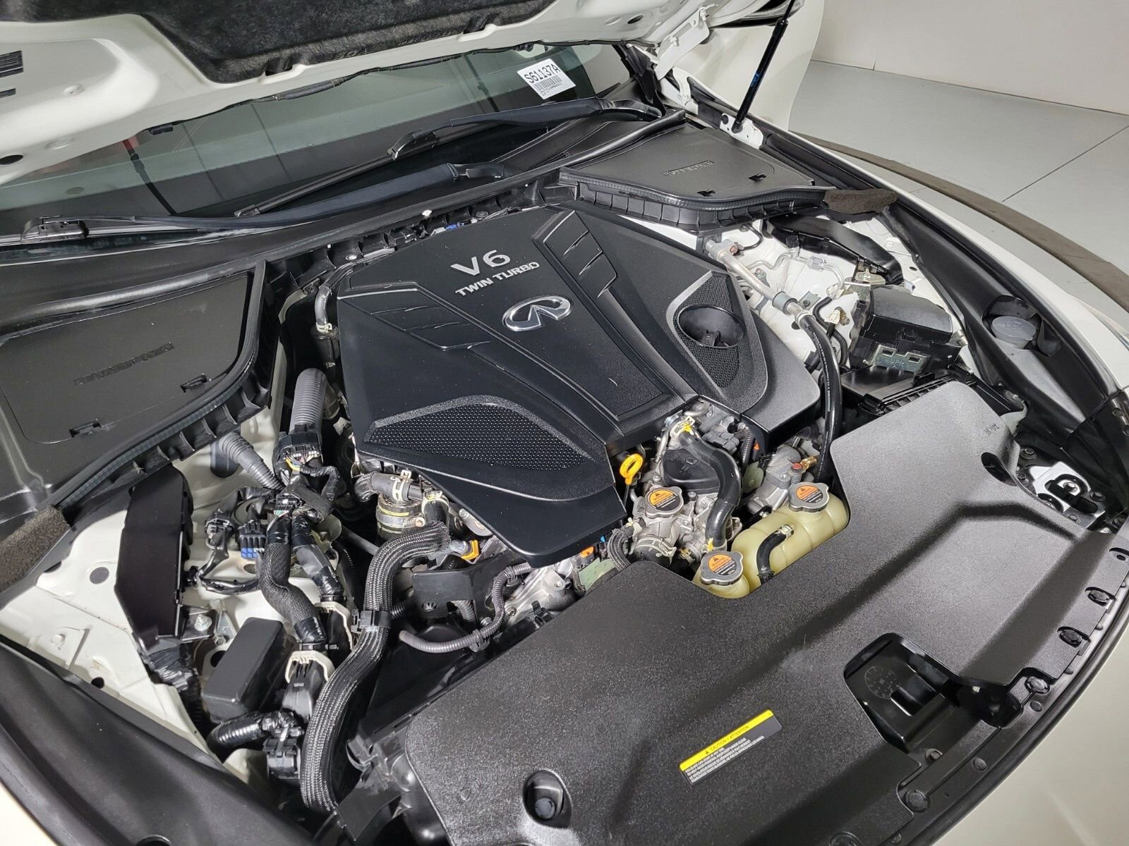 Used 2022 INFINITI Q60 Red Sport 400 image 9