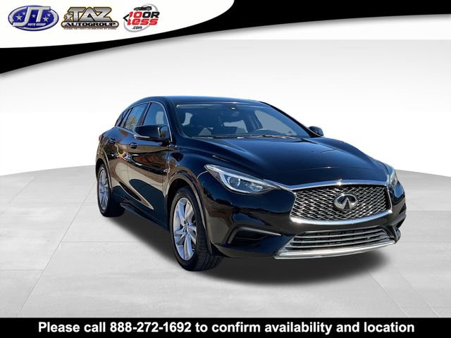 Used 2017 INFINITI QX30 FWD image 1