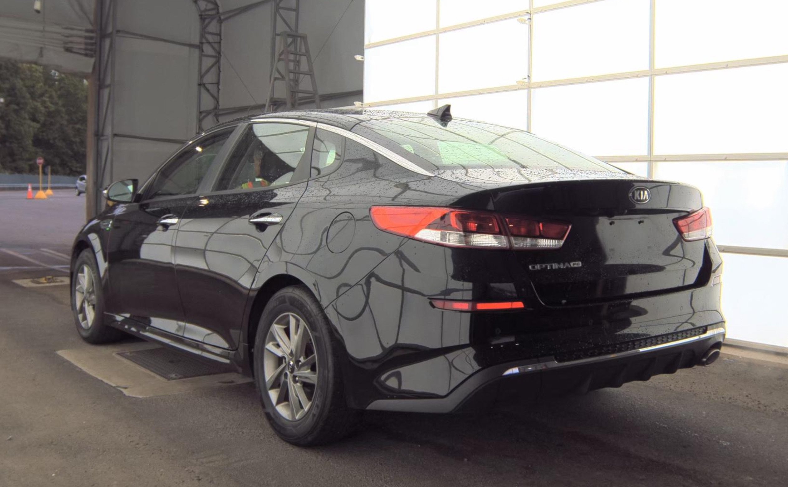 Used 2019 Kia Optima LX FWD image 4