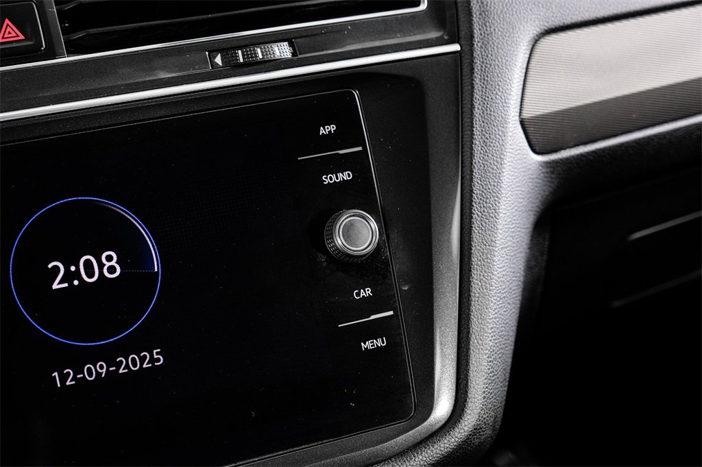 Used 2022 Volkswagen Tiguan SE image 26