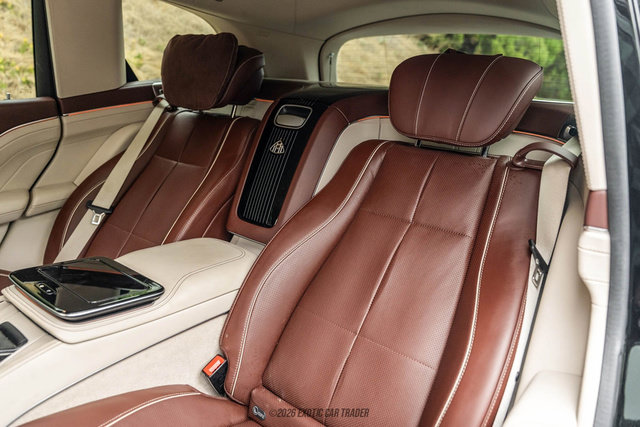 Used 2023 Mercedes-Benz Maybach GLS 600 4MATIC image 40