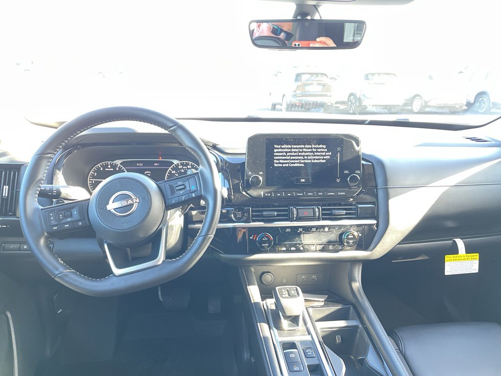 New 2025 Nissan Pathfinder SL image 11
