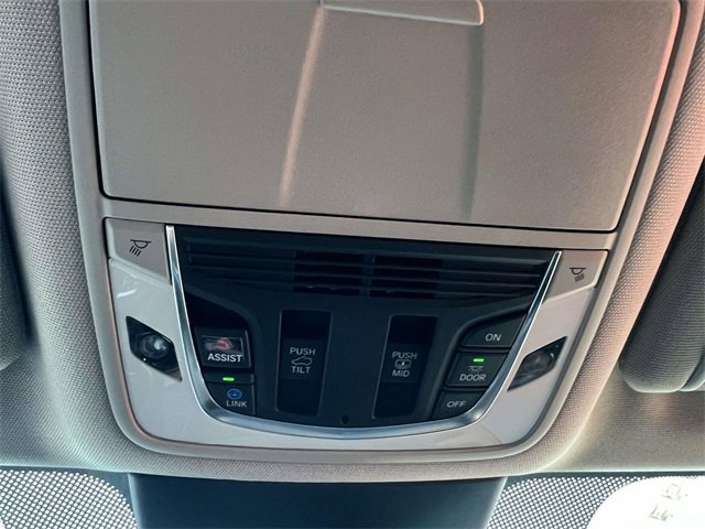 Used 2022 Acura MDX SH-AWD w/ Technology Package image 41