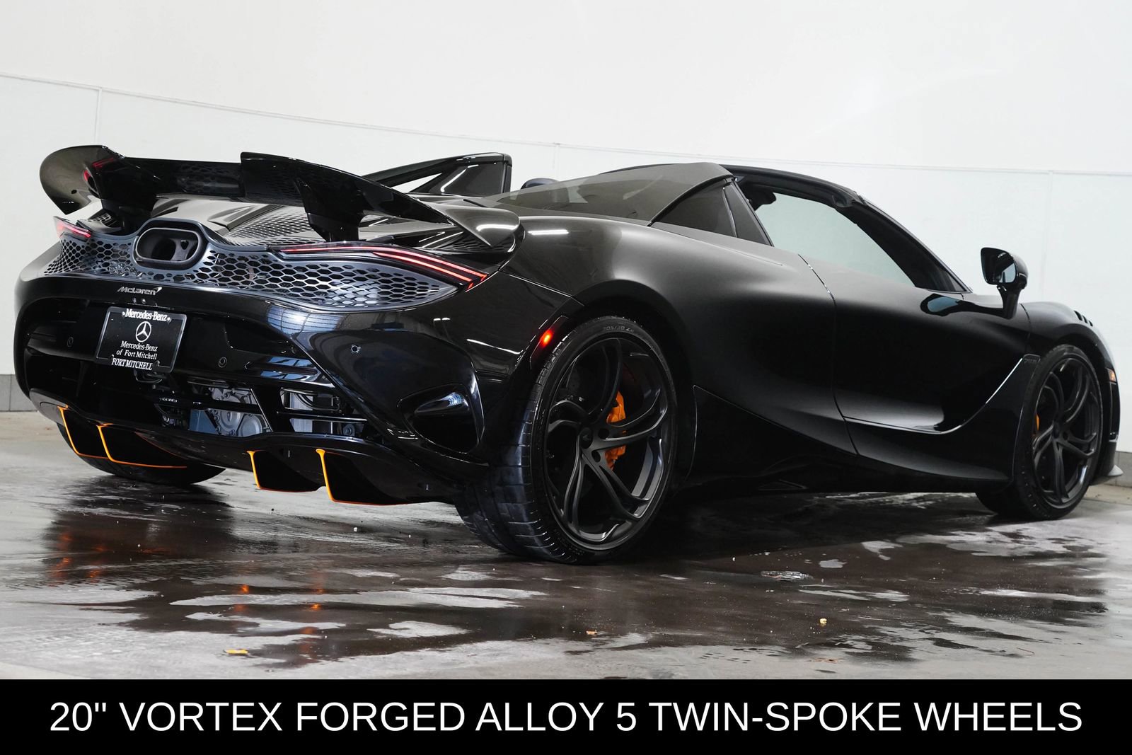 Used 2025 McLaren 750S Spider image 7