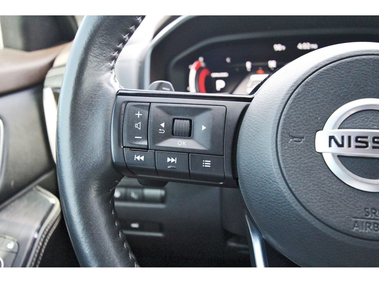 Used 2021 Nissan Rogue Platinum FWD image 22