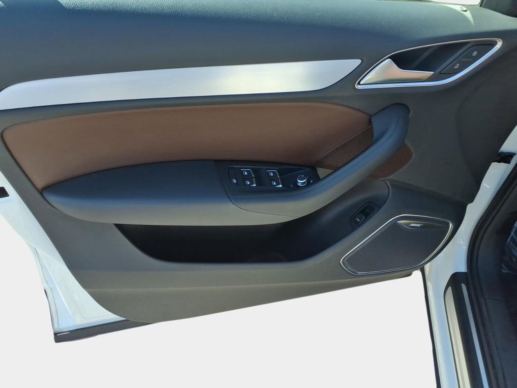 Used 2018 Audi Q3 2.0T Premium Plus w/ Premium Plus Package image 16