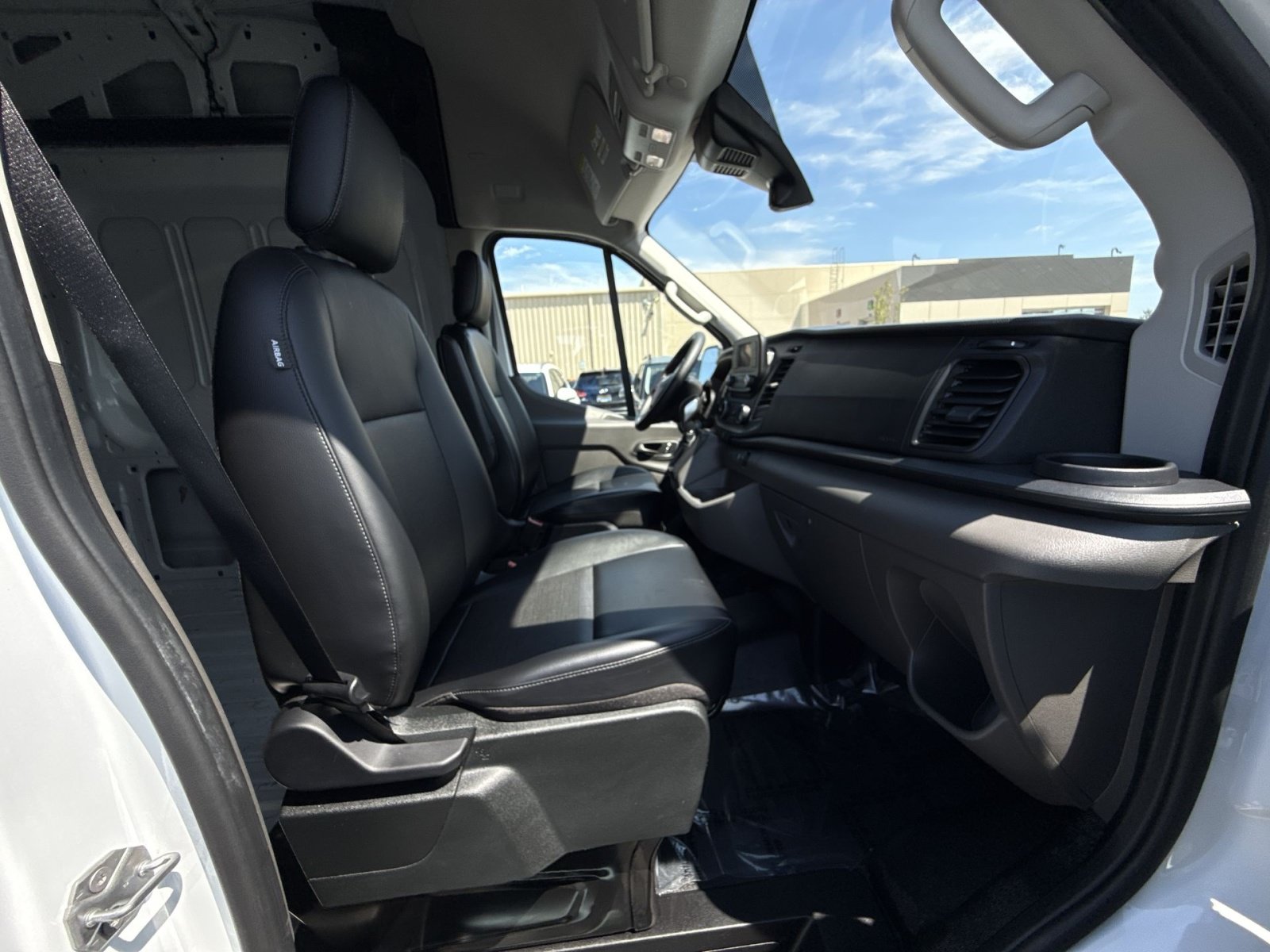 Used 2025 Ford Transit 250 148 High Roof Extended RWD image 24