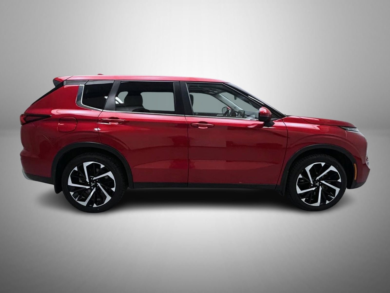 Used 2023 Mitsubishi Outlander SE AWD/4WD image 4