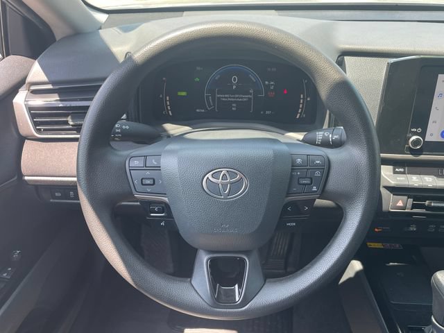 Used 2025 Toyota Camry LE FWD image 14