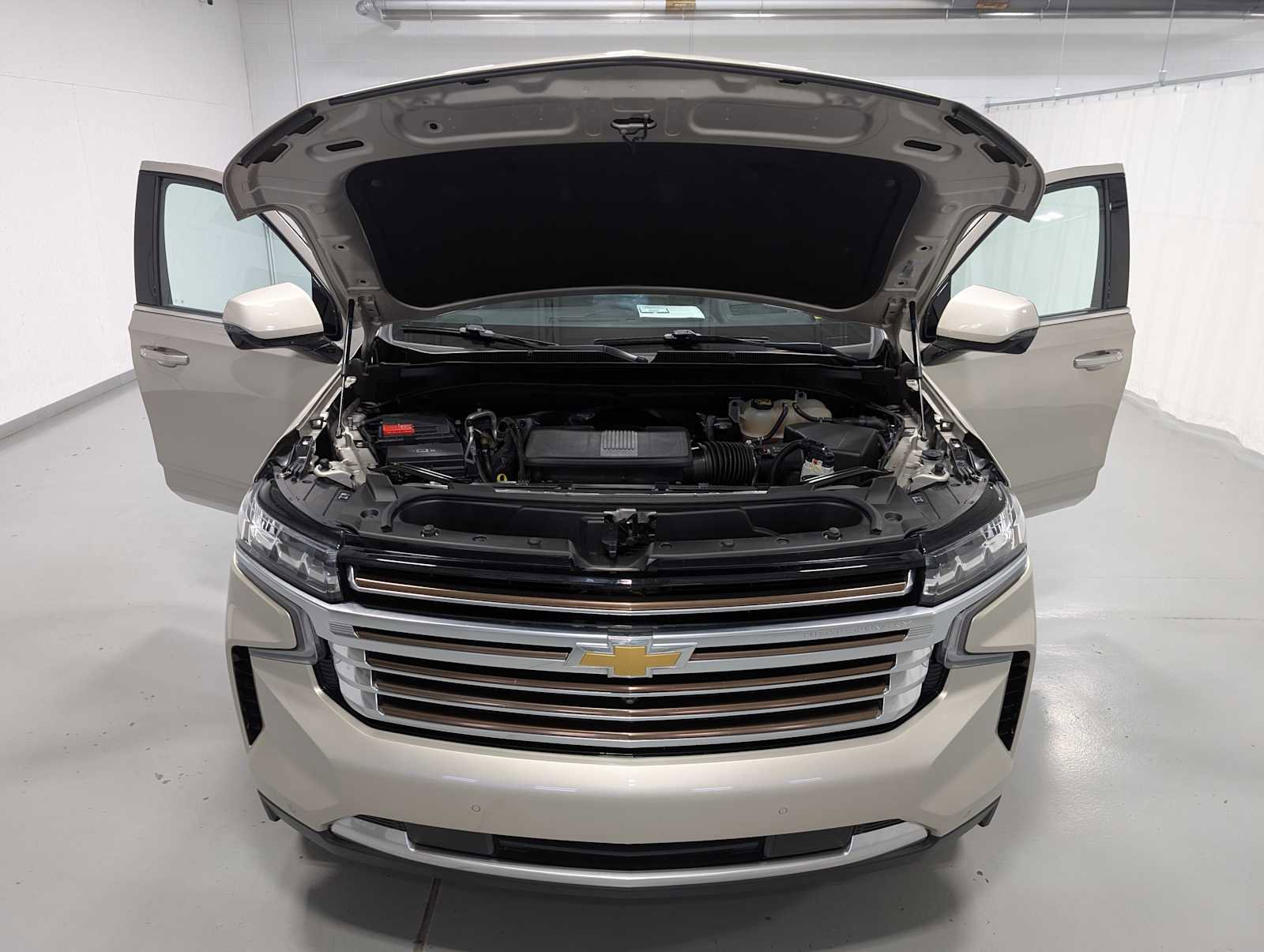Used 2023 Chevrolet Tahoe High Country image 14