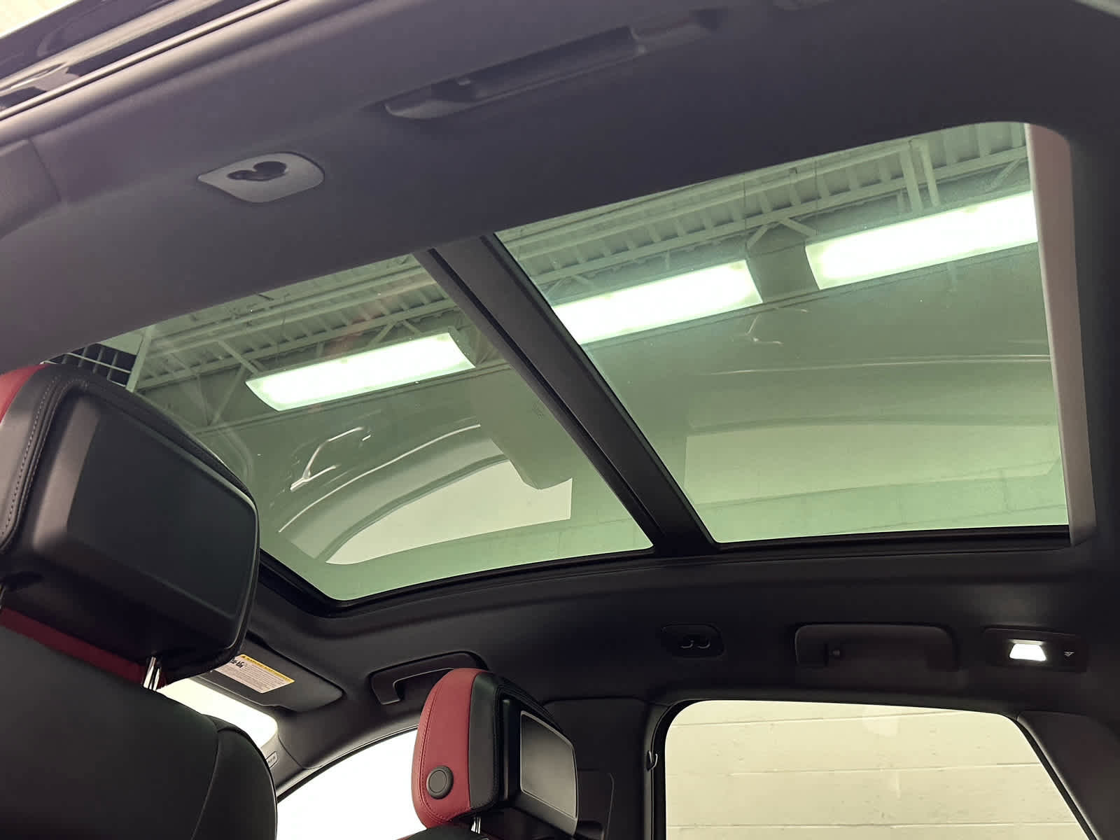 Used 2024 Porsche Macan S image 40