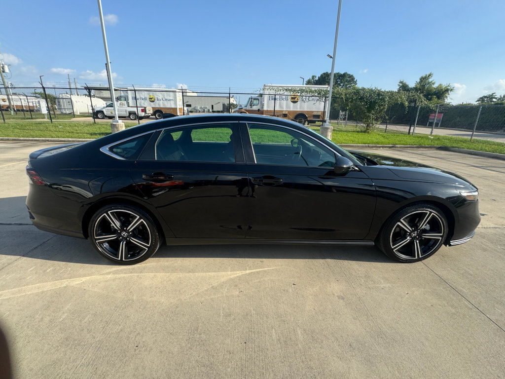 Certified 2024 Honda Accord Sport image 9