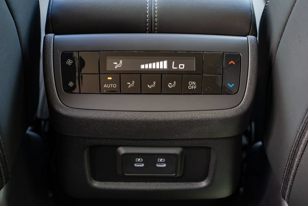 New 2026 Nissan Pathfinder SL w/ Cargo Package AWD/4WD image 9