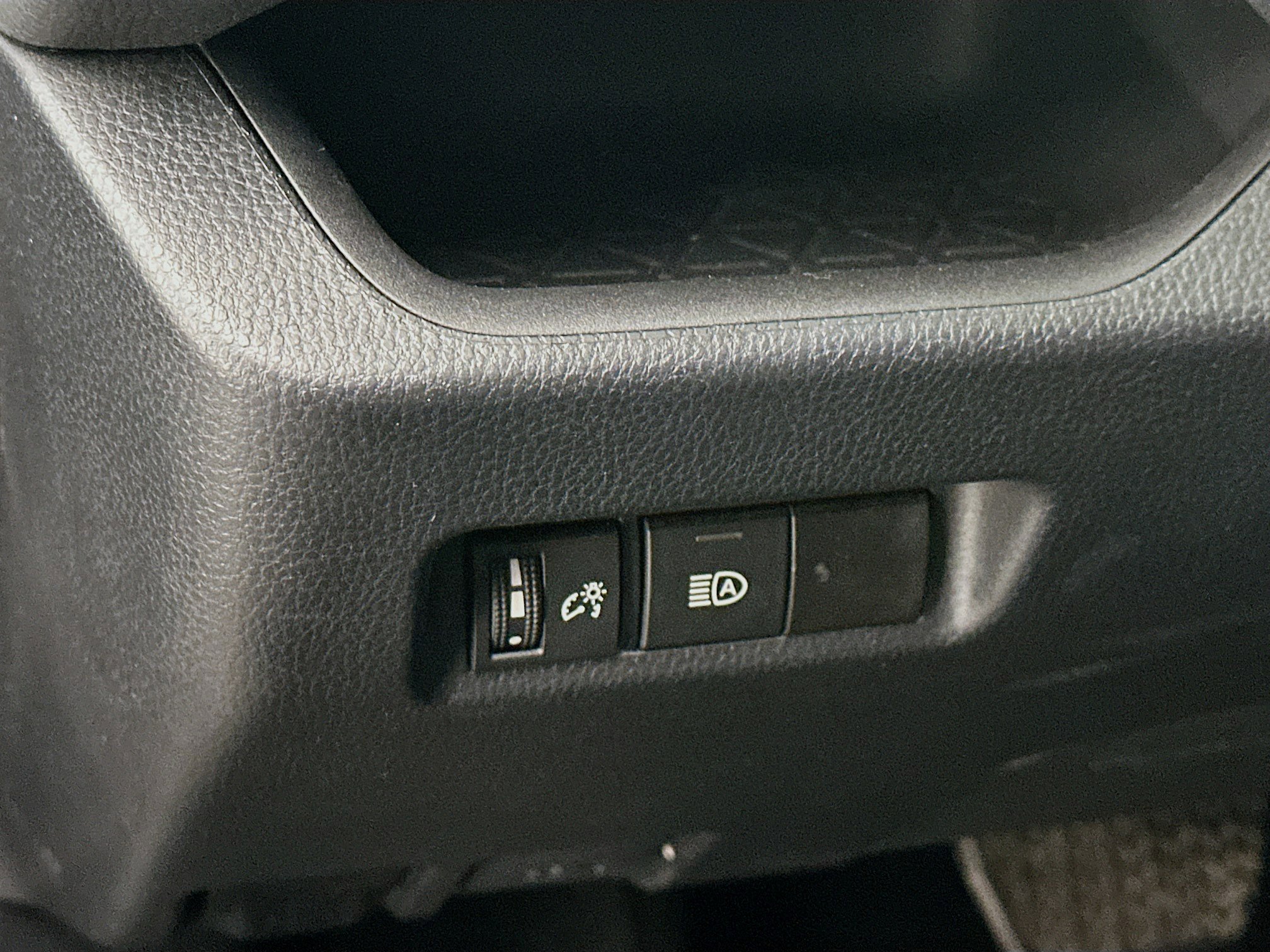 Used 2024 Toyota RAV4 XLE image 17