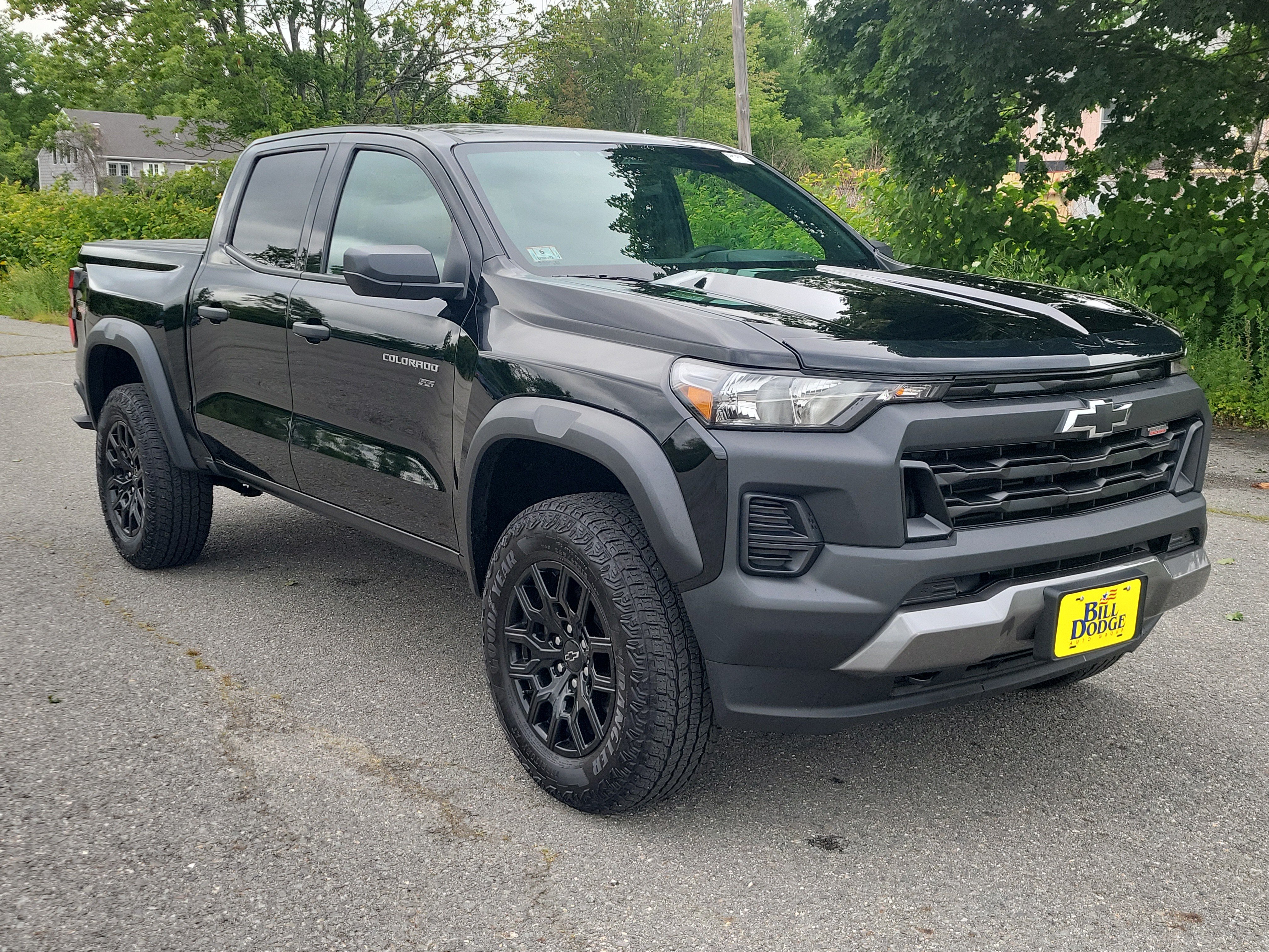Used 2024 Chevrolet Colorado Trail Boss AWD/4WD image 3