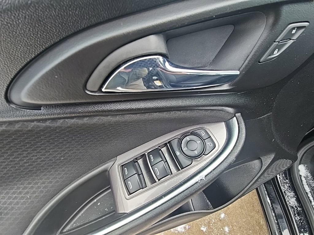 Used 2019 Chevrolet Malibu LT image 24