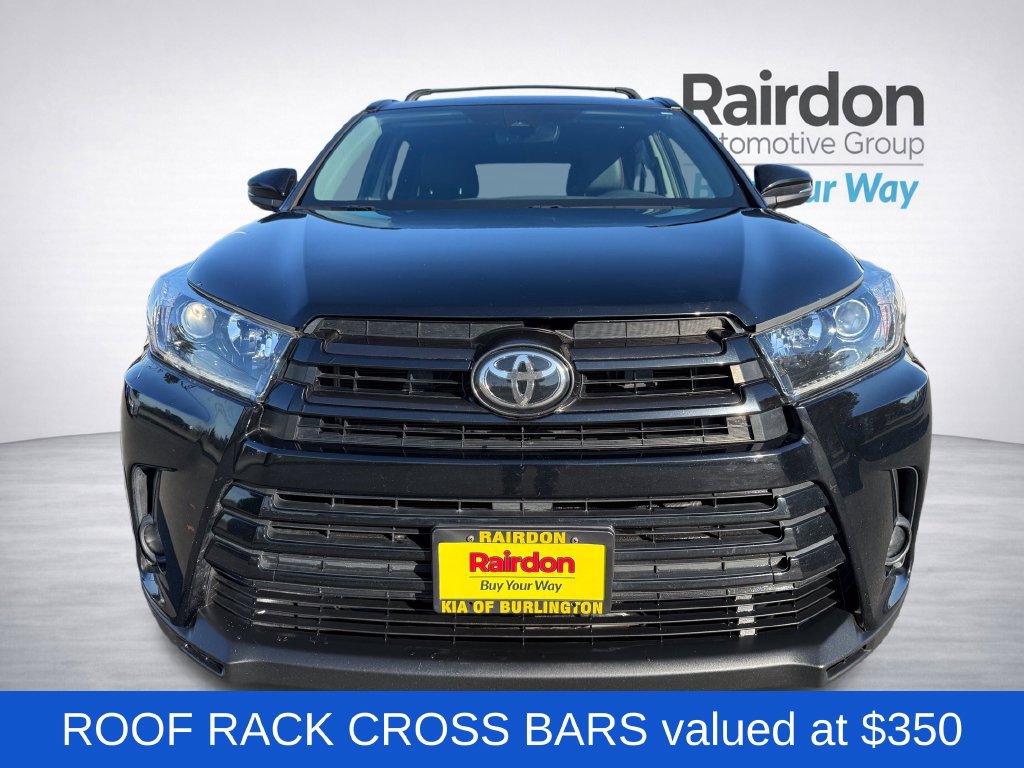 Used 2019 Toyota Highlander SE AWD/4WD image 2